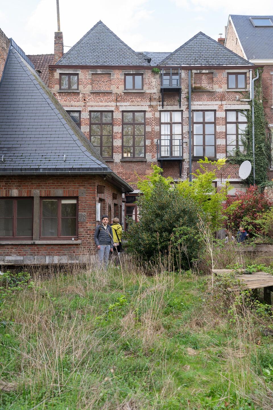 vue arrière de la P'tite Maison Folie